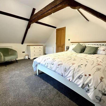 Apt D In Old Grade 2 Converted Farmhouse Market Weighton Exterior photo